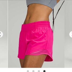 Lululemon Hotty hot HR short 4” lined size 6